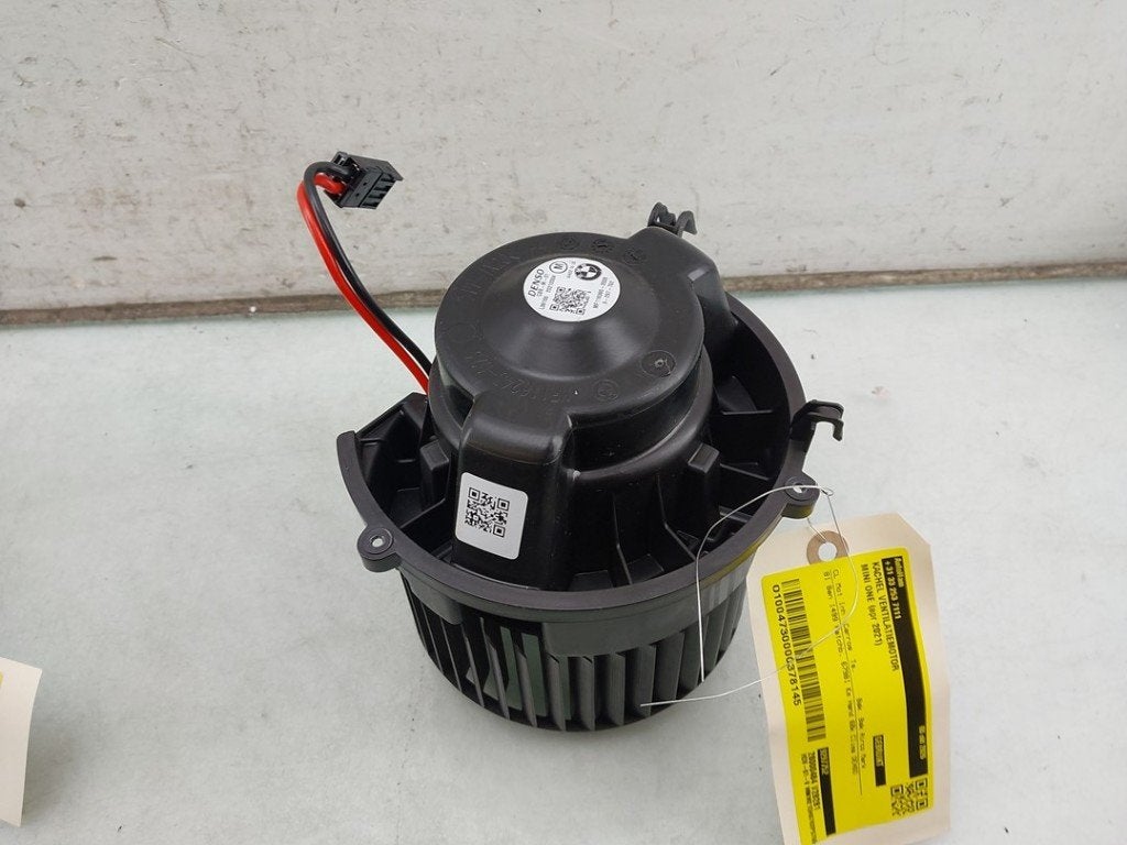 KACHEL VENTILATORMOTOR Mini (F56) (|64119297752|9297752|), Info@denso.nl, Mini, Hogeweyselaan 165
1382 JL  Weesp, NL, DENSO EUROPE B.V.