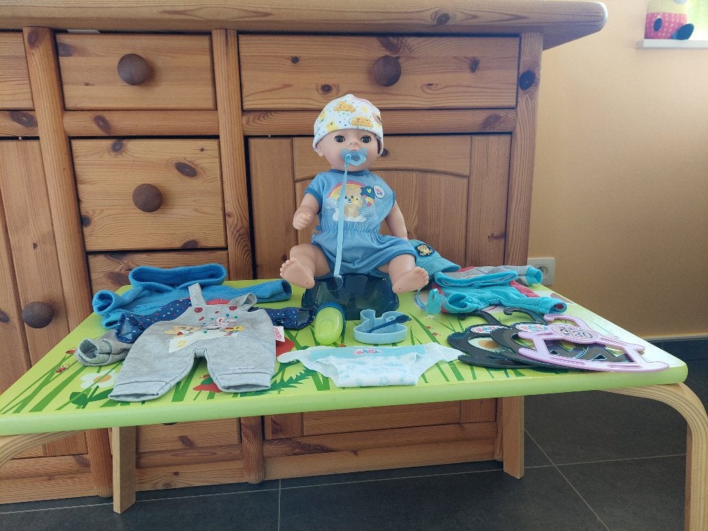 Baby Born jongens pop 36 cm met 3 extra kledingssets, Ophalen of Verzenden, Gebruikt, Babypop