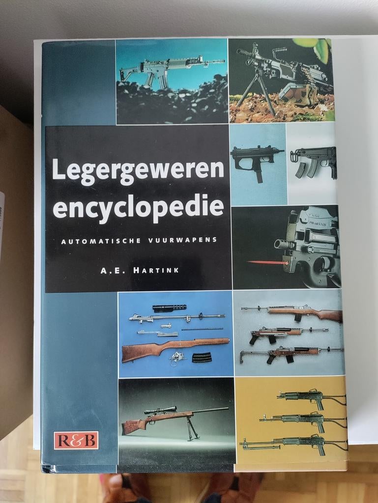 A.E. Hartink - Encyclopédie des fusils de l'armée, Livres, Enlèvement ou Envoi, A.E. Hartink