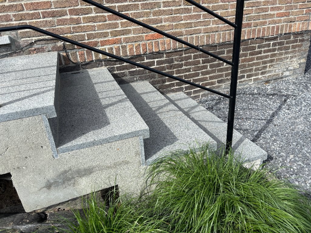 Pierre naturelle — carreaux et marches, Jardin & Terrasse, Tuiles de terrasse, Sablée, Utilisé, 5 à 10 m²