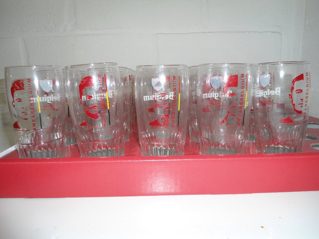 volledige reeks jupiler bierglazen van de rode duivels 2018, Collections, Marques de bière, Enlèvement ou Envoi, Neuf, Verre ou Verres
