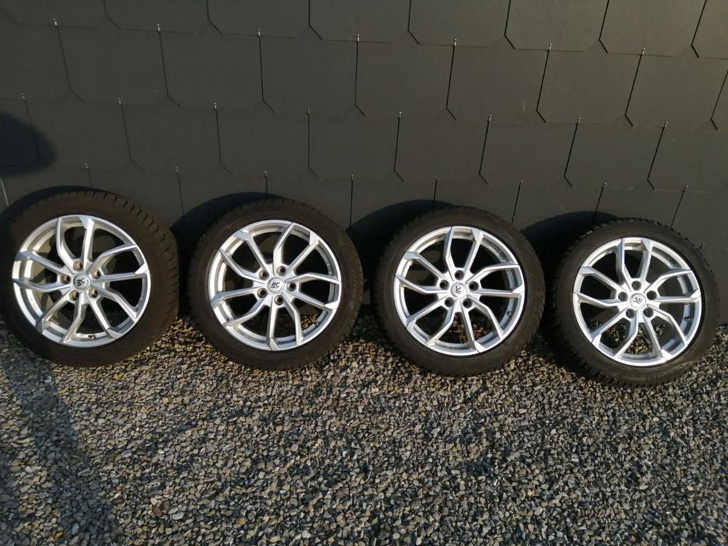 Aluminium velgen + 17 inch banden 5x114,3, Ophalen, Band(en)