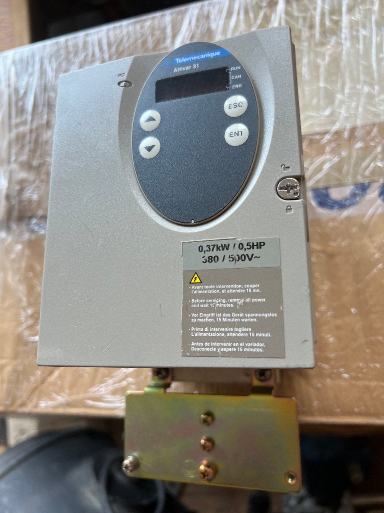 telemecanique altivar 31, Hobby en Vrije tijd, Elektronica-componenten, Ophalen of Verzenden, Nieuw