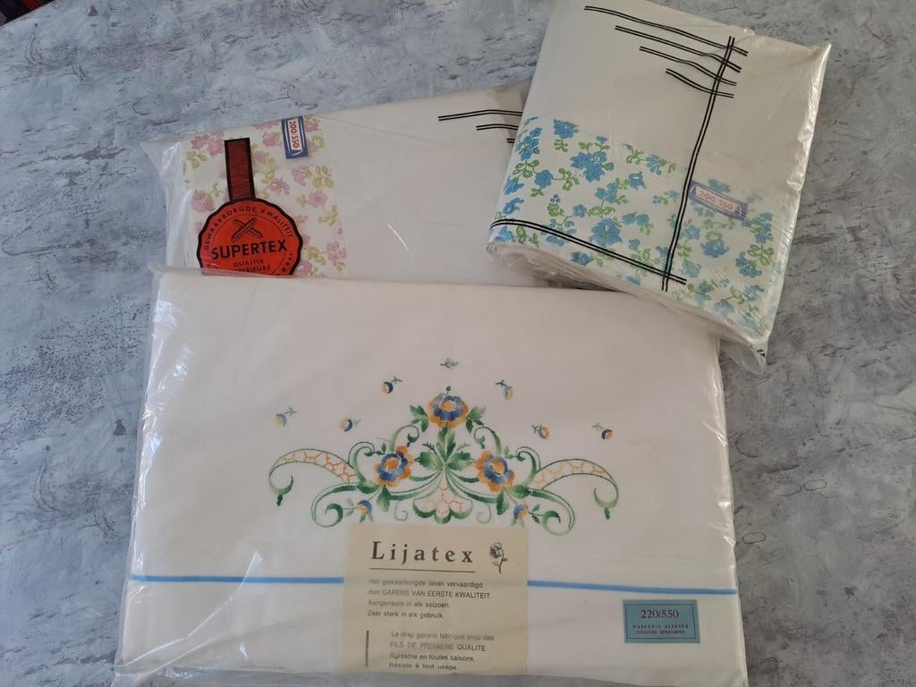 Draps anciens, 220/250 cm, jamais déballés, Maison & Meubles, Enlèvement