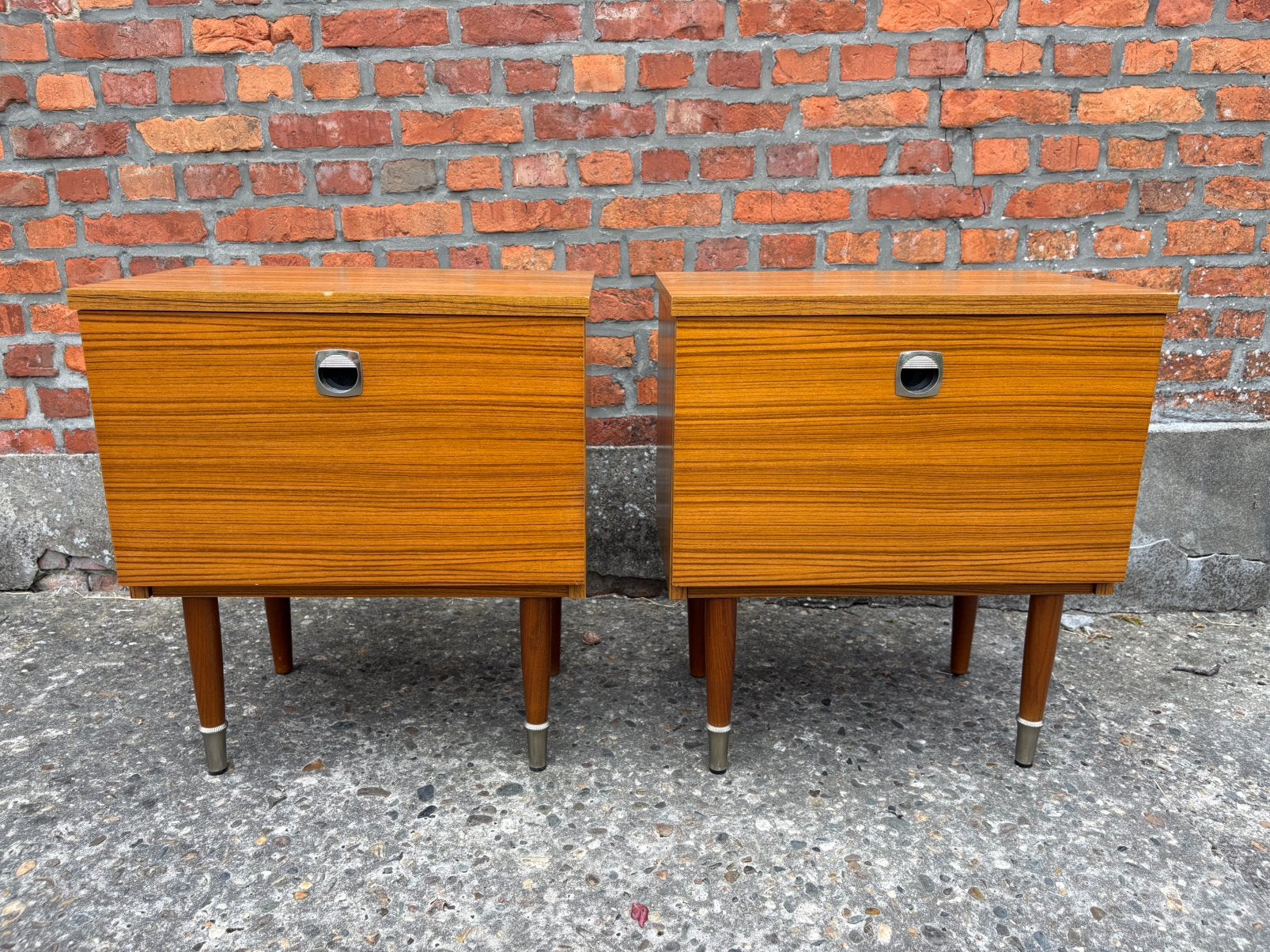 Set van 2 vintage kastjes of nachtkastjes - jaren 60, Enlèvement, Utilisé