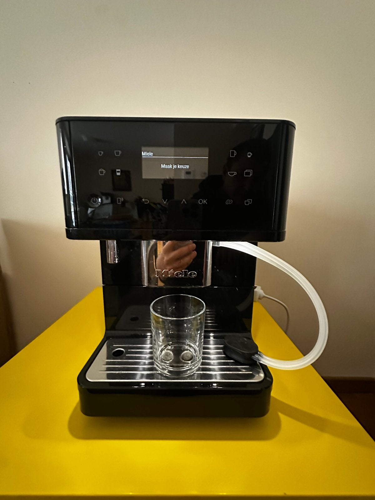 Miele CM 6160 — Très bon état, Electroménager, Enlèvement, Comme neuf, Cafetière