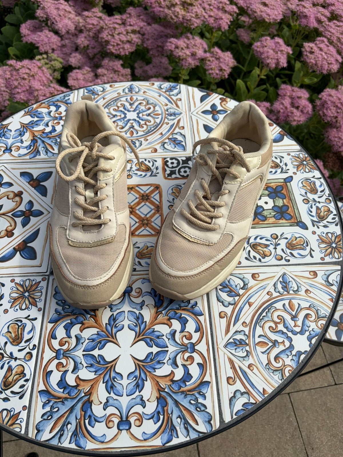 Danes Sneakers - Maat 41, Beige, Ophalen of Verzenden, Sneakers, Gedragen