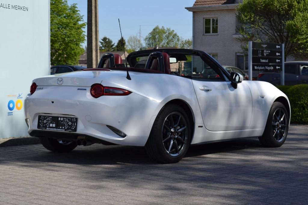 MX-5 100th Anniversary - 1.5L 132pk, Auto's, 0 kg, 4 cilinders, 0 kg, Wit