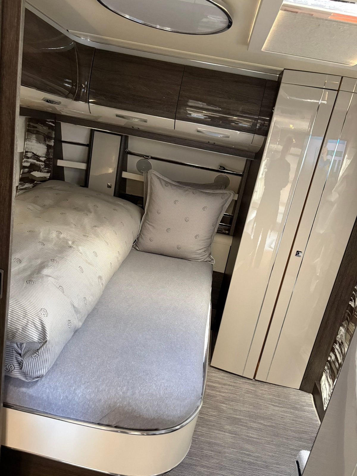 Caravane brillant 6 m50 annees 2019, Caravanes & Camping, Grand lit, 6 à 7 mètres, Radio, Particulier