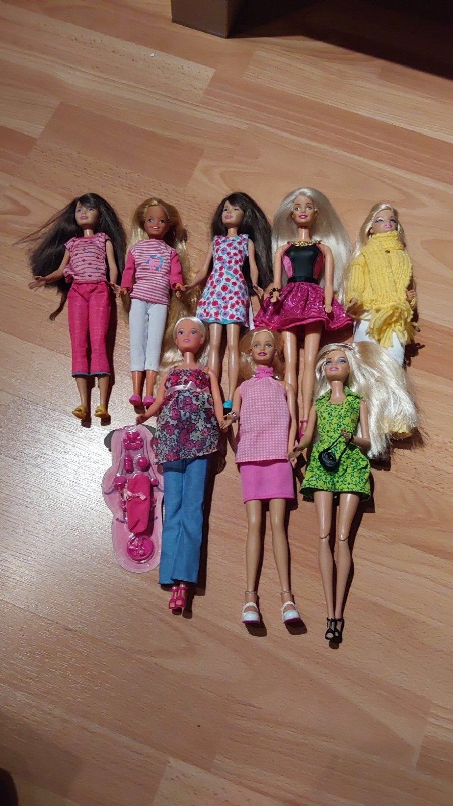 Barbie popjes per stuk 10euro of een goed bod voor alles te, Kinderen en Baby's, Speelgoed | Poppen, Ophalen of Verzenden, Barbie