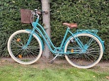 Stadsfiets amandelgroen, (Extra) lage instap, Zo goed als nieuw, Schijfrem, Ophalen