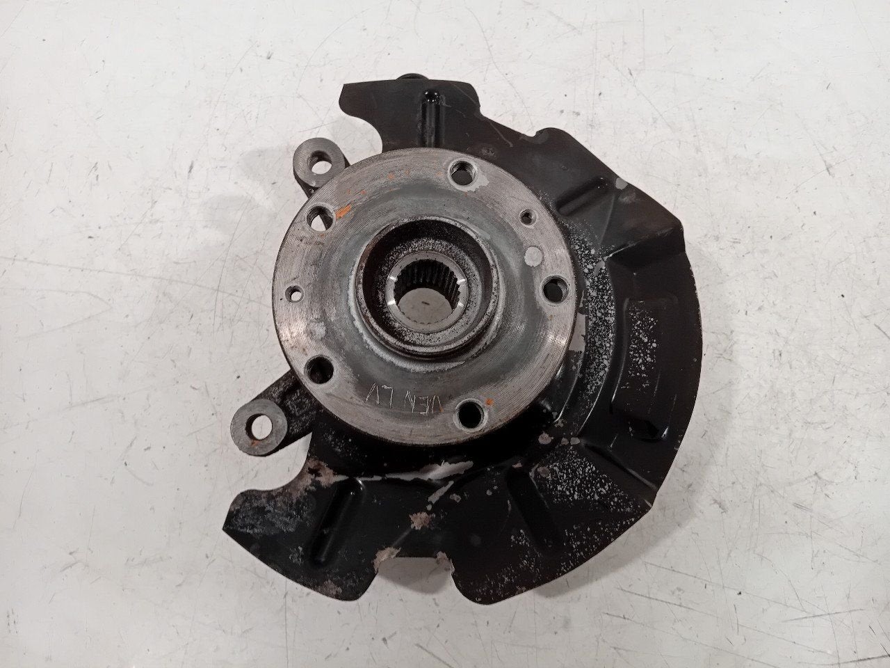 Wielnaaf links voor Suzuki Vitara, Onderdelen@venauto.nl, Van der Ven Autorecycling B.V., Ettenseweg 76, 4706 PB Roosendaal, The Netherlands