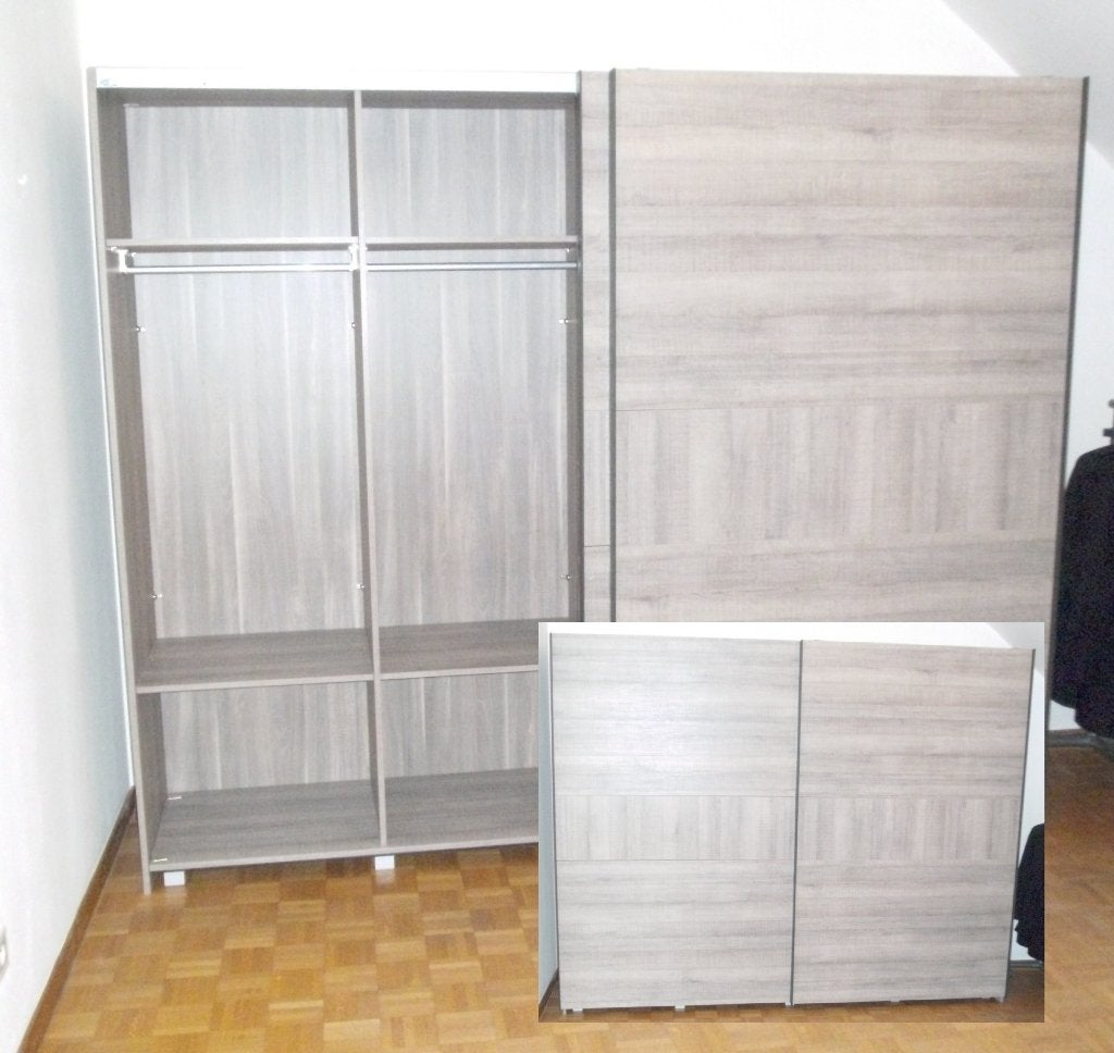Grande armoire en chêne clair avec portes coulissantes, Maison & Meubles, Armoires | Penderies & Garde-robes, Avec tablette(s)