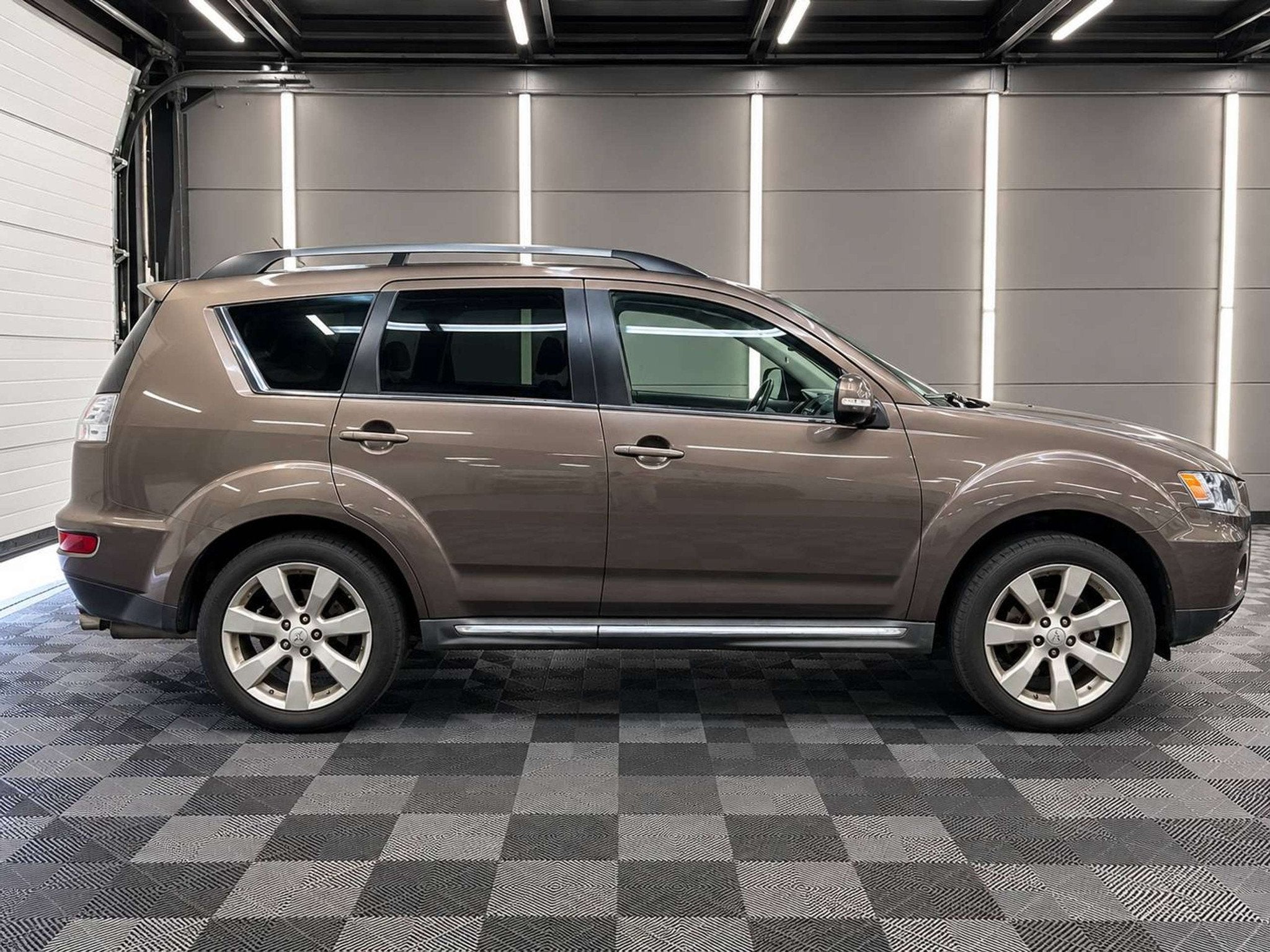 Mitsubishi Outlander 2.2 DI-D bj. 2012 214.942km lichte vrac, Auto's, Euro 5, 4 cilinders, Bedrijf, Overige carrosserie