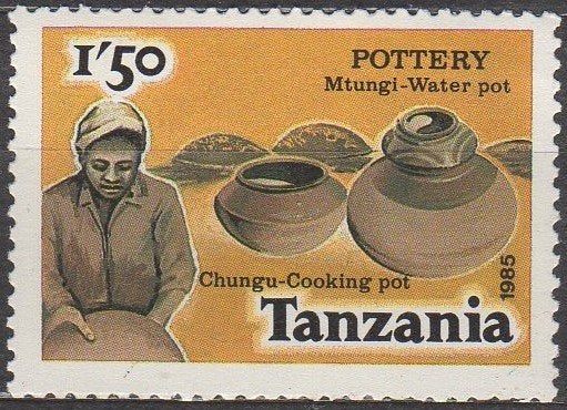 Tanzania -"Mtungi" (waterkruik) - 1985, Postzegels en Munten, Postzegels | Afrika, Verzenden, Tanzania, Postfris