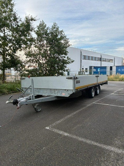eduard 3500kg plateauwagen met oprijrampen, Ophalen, Gebruikt