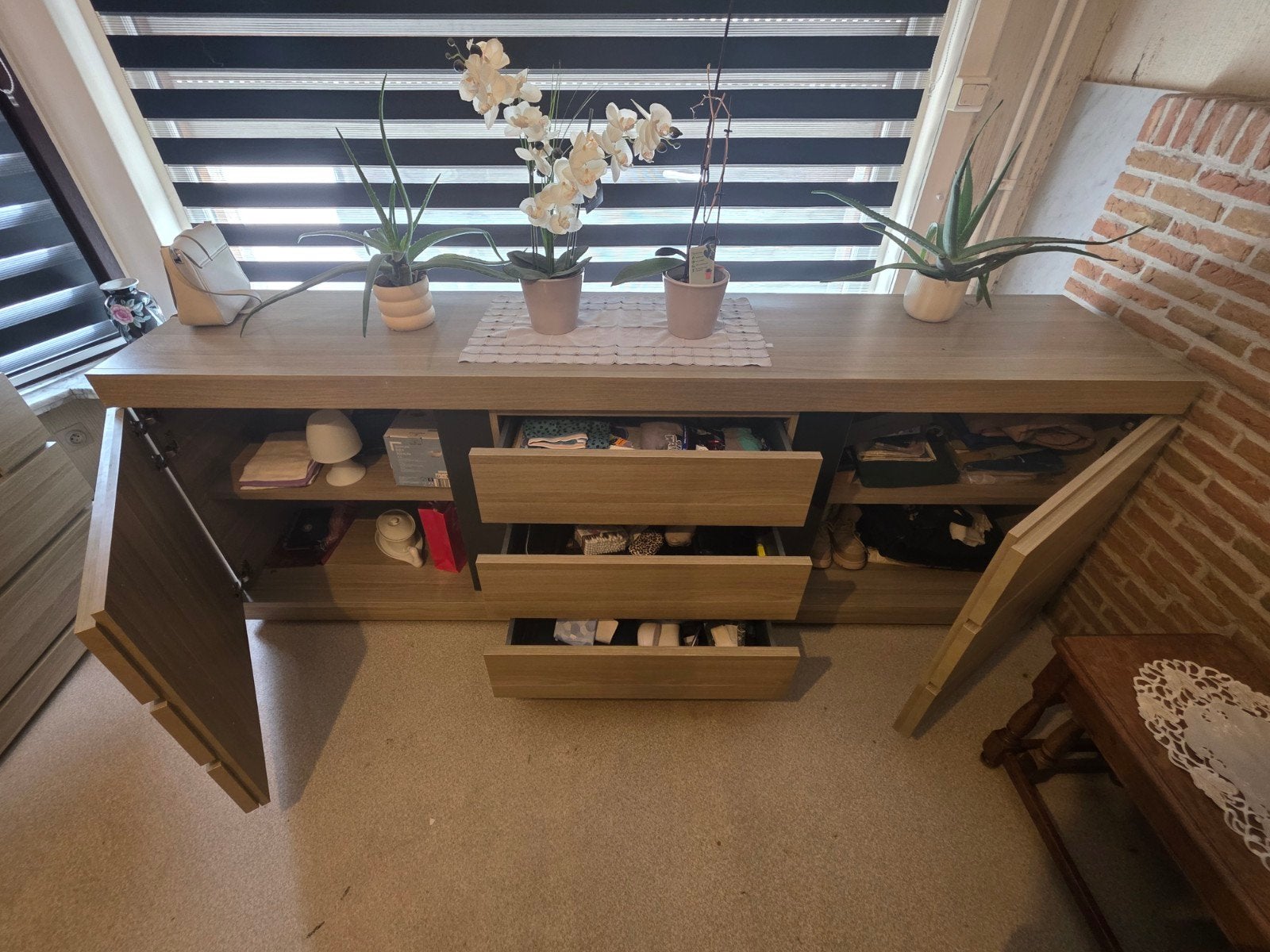 Commode en bois avec 3 tiroirs et armoires à 2 portes, Comme neuf, Enlèvement, Avec tiroirs, Bois