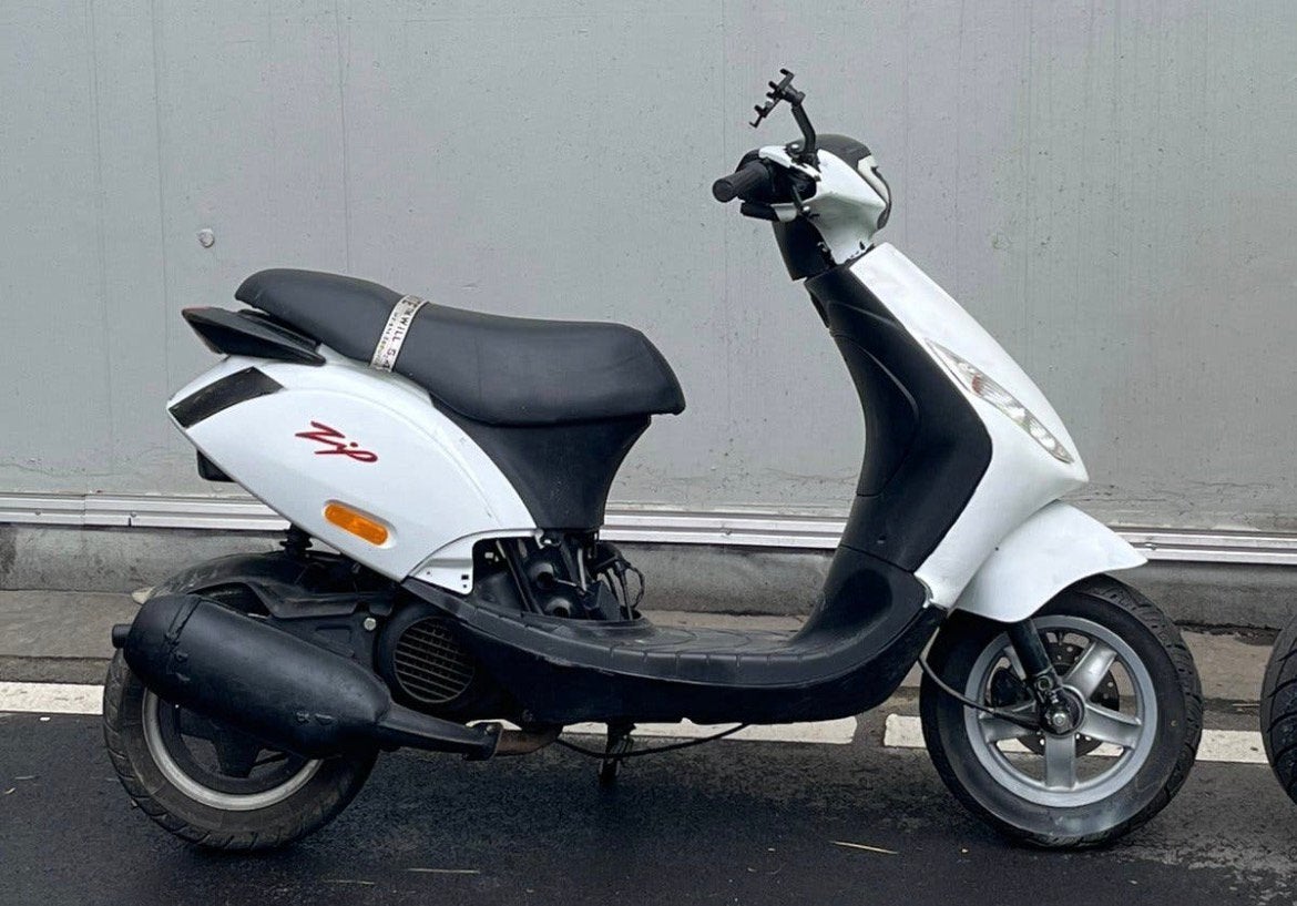 Piaggio zip a klasse 125cc, Ophalen