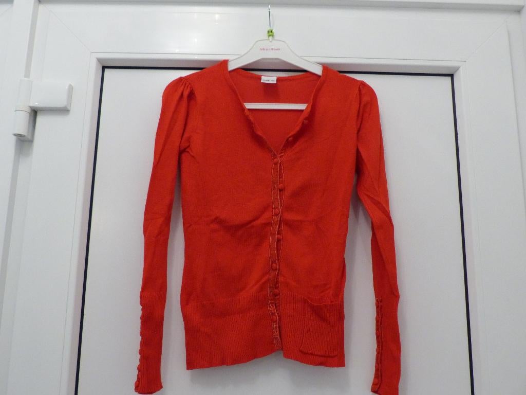 Rood jasje met knopen OXMO - maat small, Kleding | Dames, Oxmox, Ophalen of Verzenden, Zo goed als nieuw, Maat 34 (XS) of kleiner
