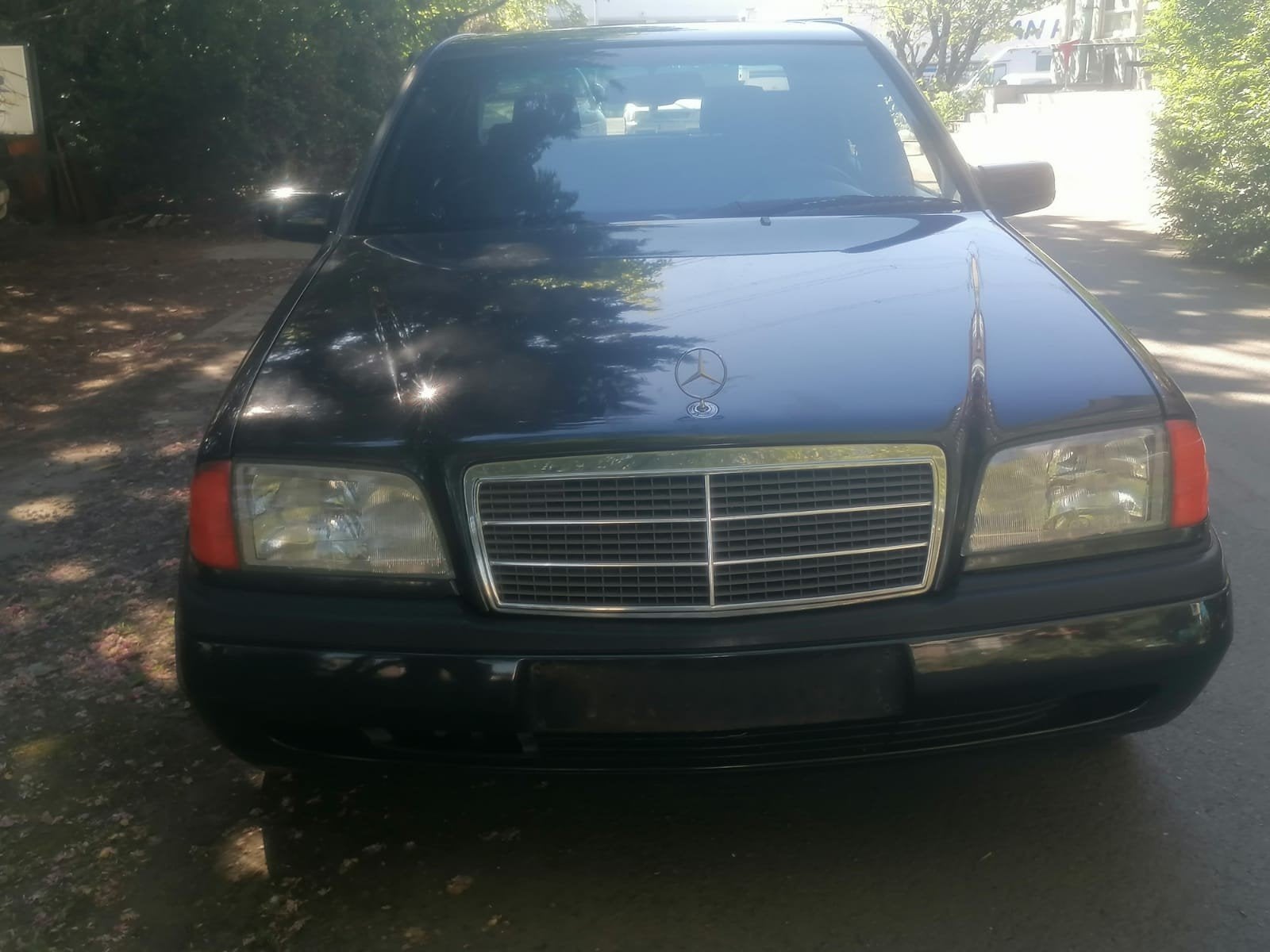 Mercedes-Benz 220 c, Autos, Achat, Entreprise, Carnet d'entretien, Toit ouvrant