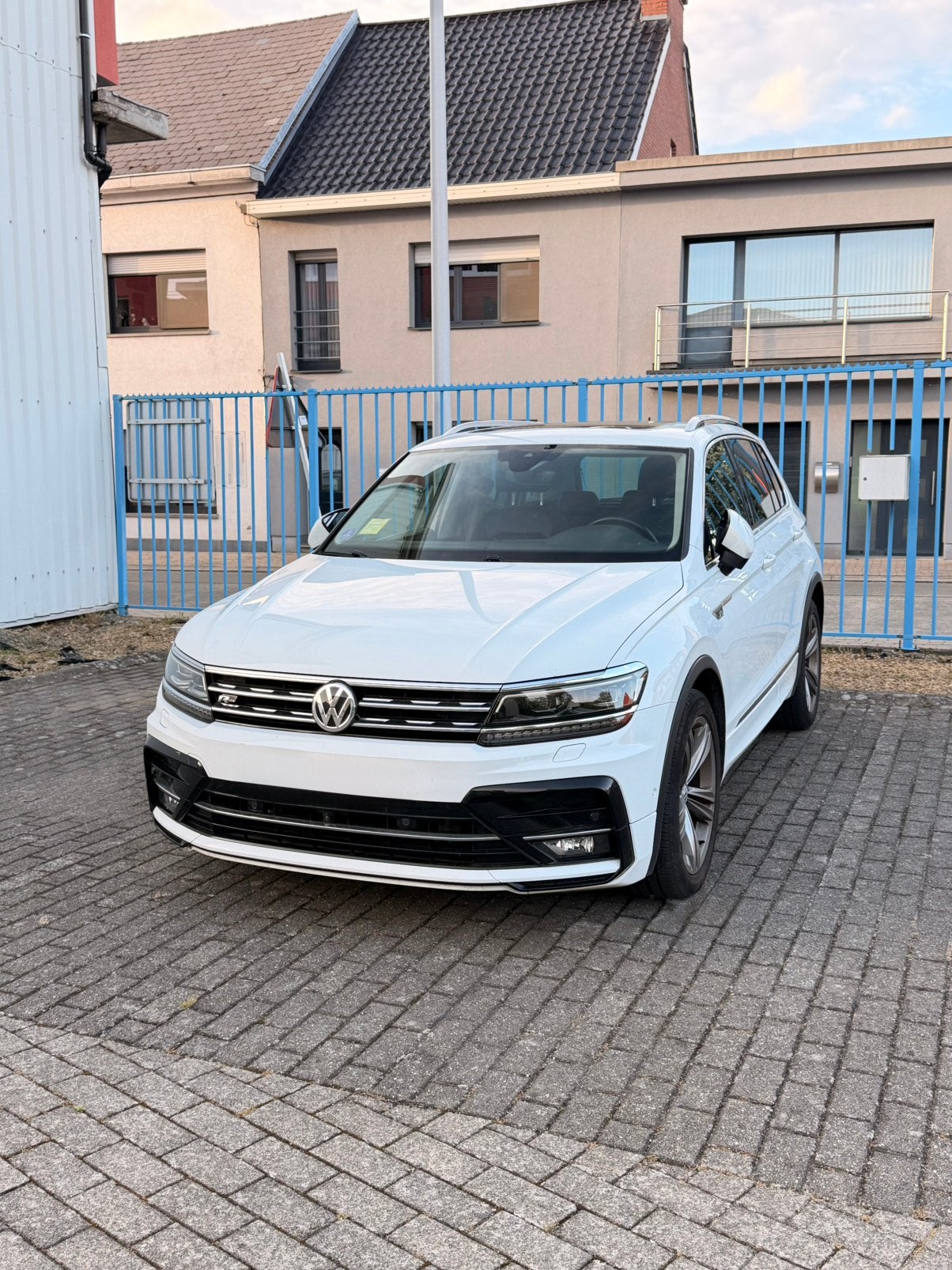 Volkswagen Tiguan R-Line 2019 1.5TSI, Auto's, Volkswagen, Particulier, Tiguan, 360° camera, Benzine, Euro 6, SUV of Terreinwagen