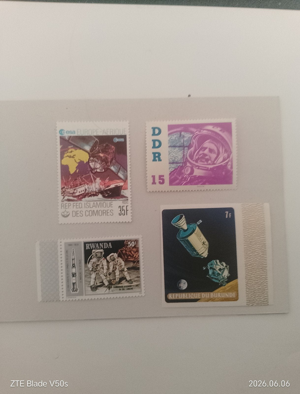4 timbres pour un voyage dans l'espace après un voyage dans, Enlèvement ou Envoi