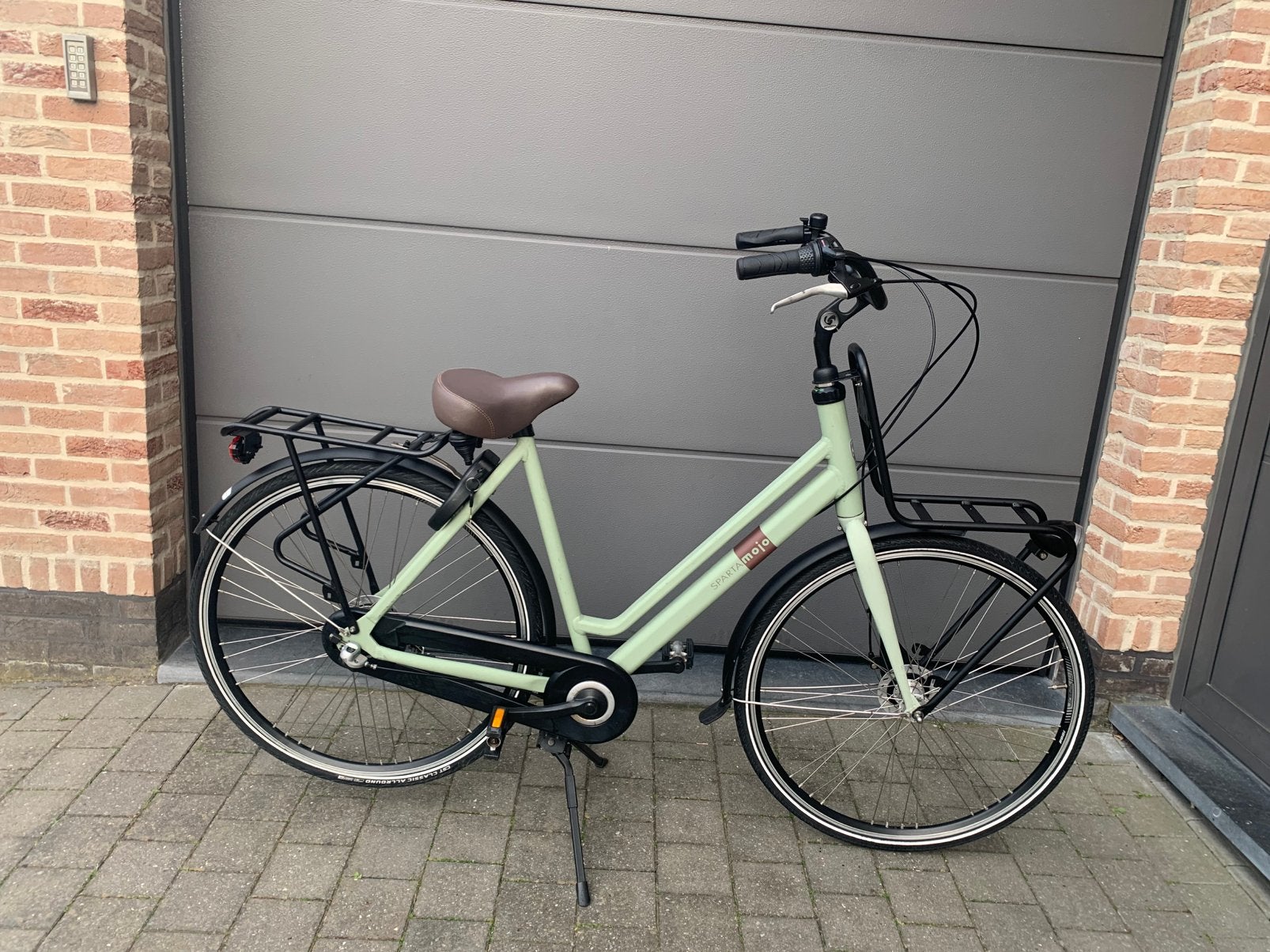 Damesfiets Sparta, Ophalen, Zo goed als nieuw, Sparta, Versnellingen