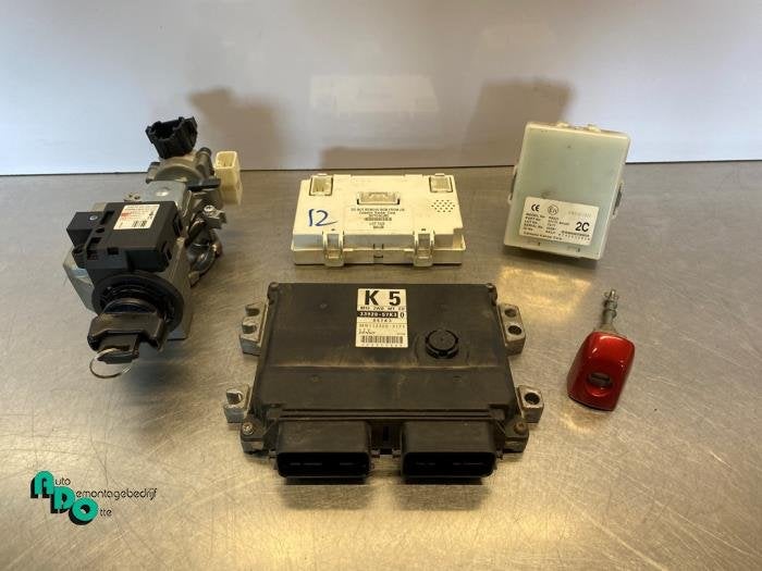 Kontaktslot + computer van een Suzuki Swift (Swift 05-), Gebruikt, -, -, Ophalen of Verzenden