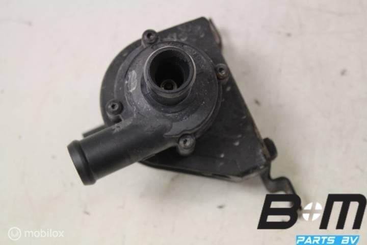 Extra waterpomp Audi A1 3 deurs 1K0965561L, Utilisé