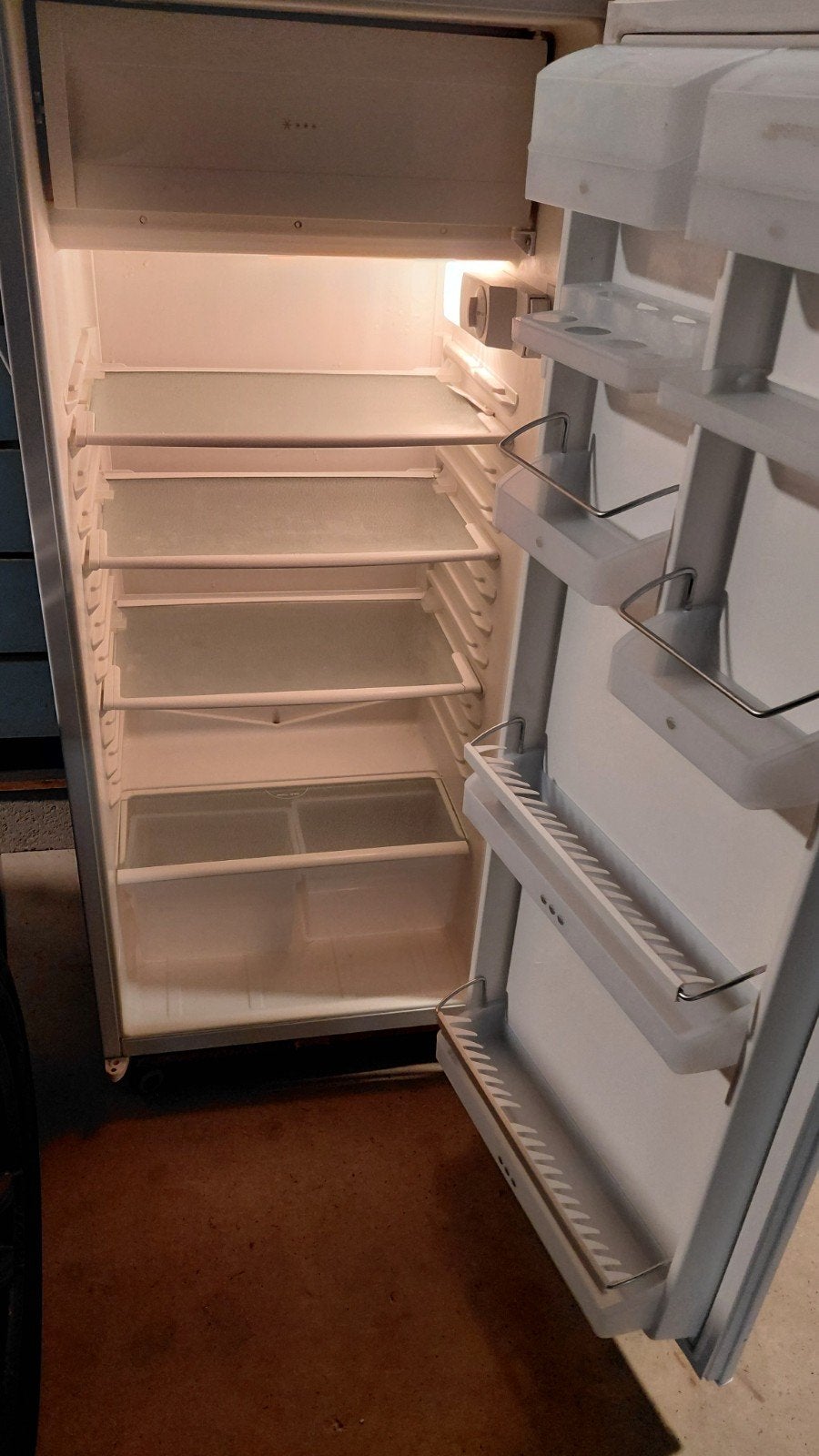SMEG inbouwkoelkast 185L met vriesvak 17L, Elektronische apparatuur, Ophalen, 150 tot 200 liter, Gebruikt, 120 tot 140 cm