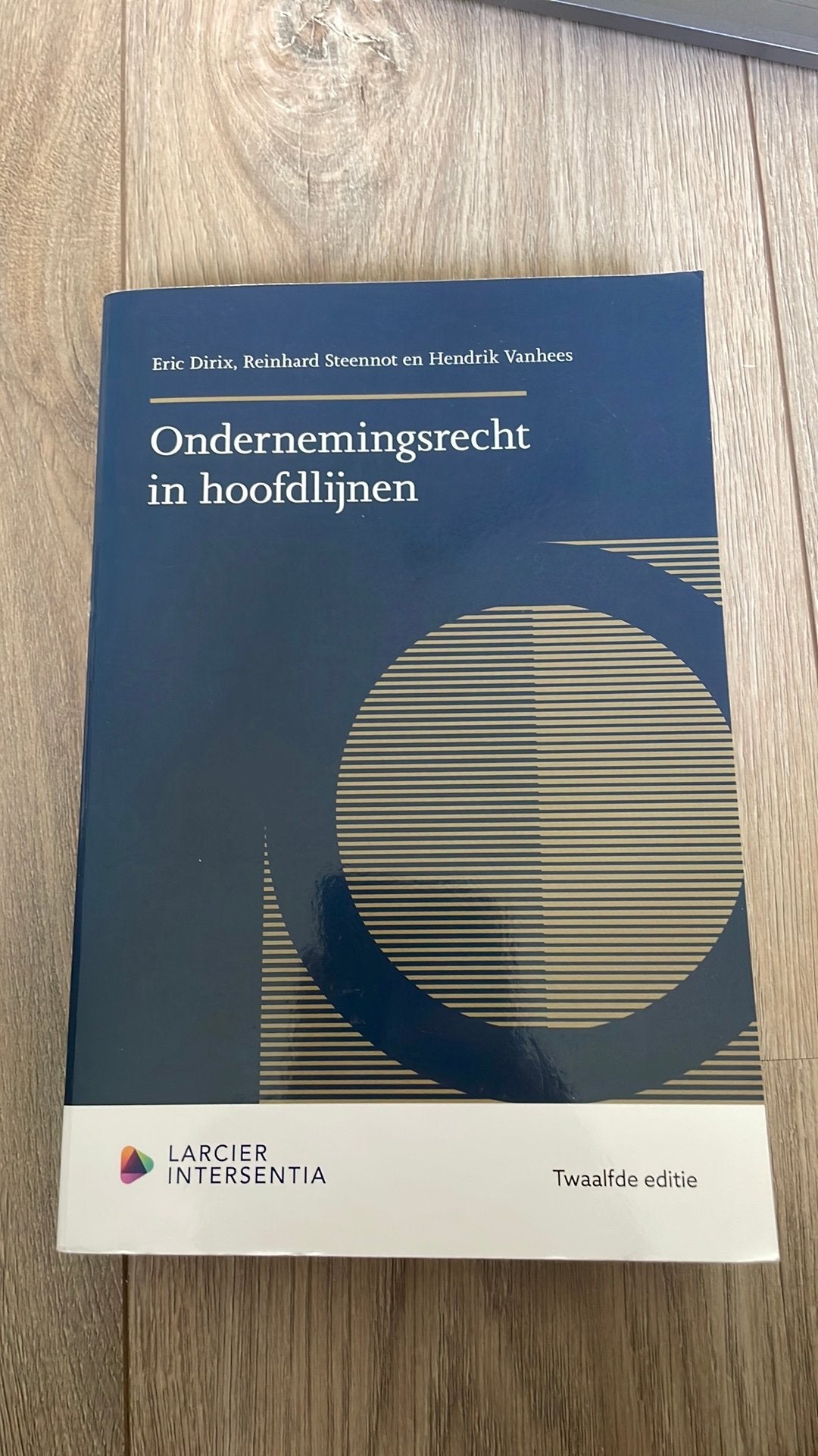 Ondernemingsrecht in hoofdlijnen (twaalfde editie), Enlèvement ou Envoi, Eric Dirix; Reinhard Steennot