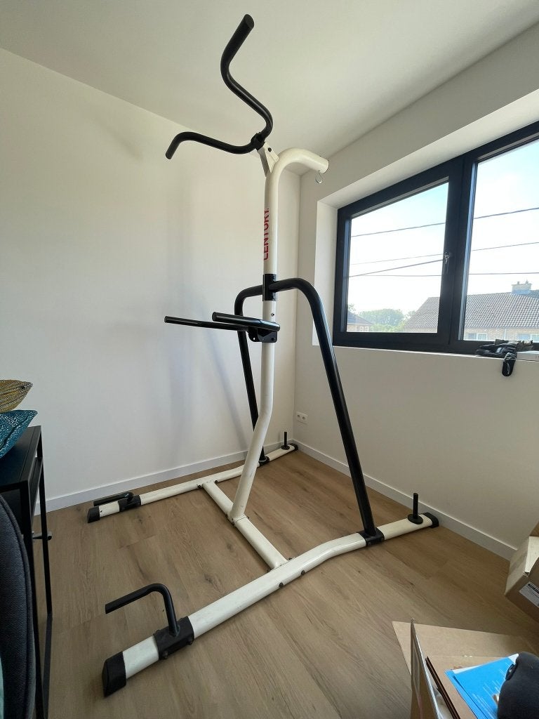 Century Training Station - Support fitness/sac de boxe, Sports & Fitness, Enlèvement, Comme neuf, Métal, Centrale électrique