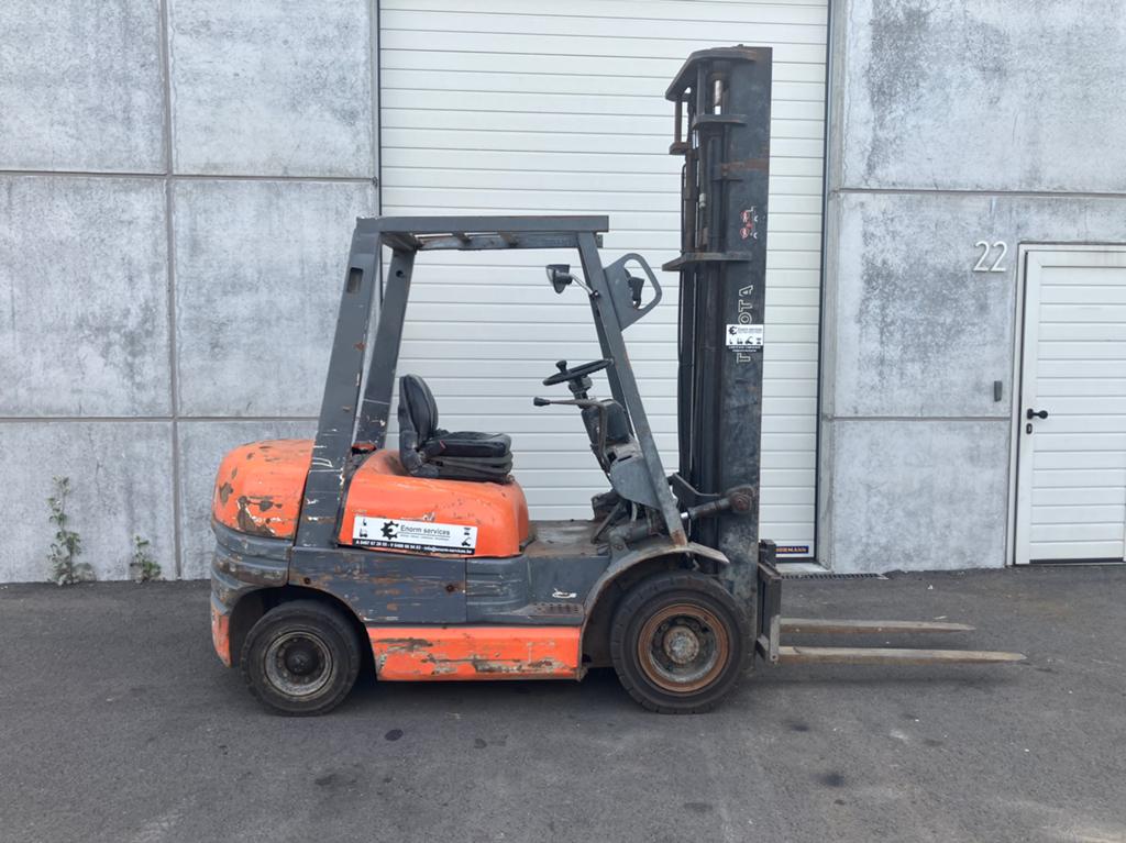 Heftruck Toyota 2,5Ton Diesel, Zakelijke goederen, Machines en Bouw | Pompen en Compressoren, Ophalen of Verzenden