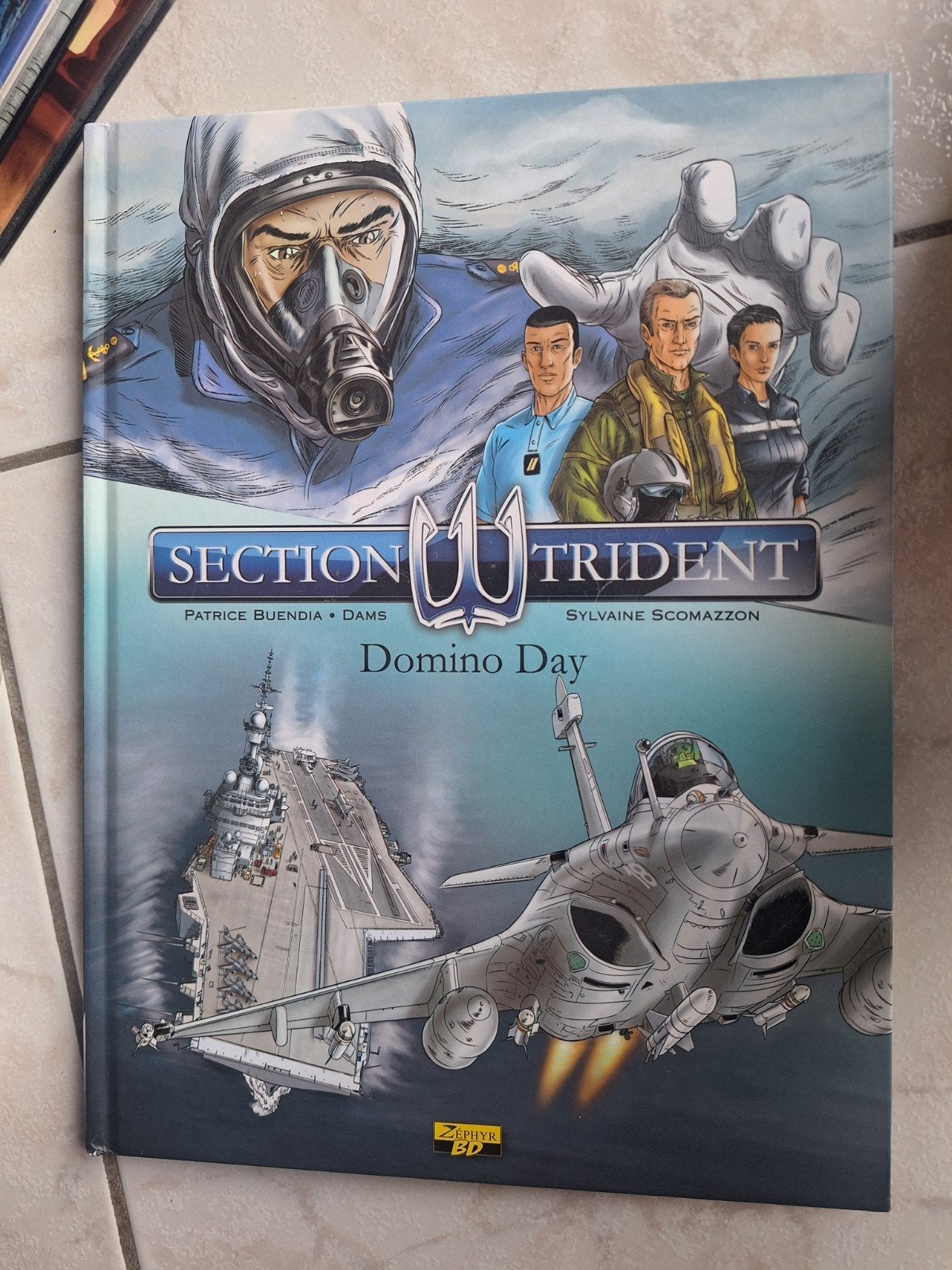 Section W Trident Domino Day 2011 Première édition, Une BD, Comme neuf