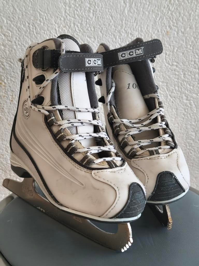Een paar CCM-schaatsen voor kinderen, Sport en Fitness, Schaatsen, Verzenden