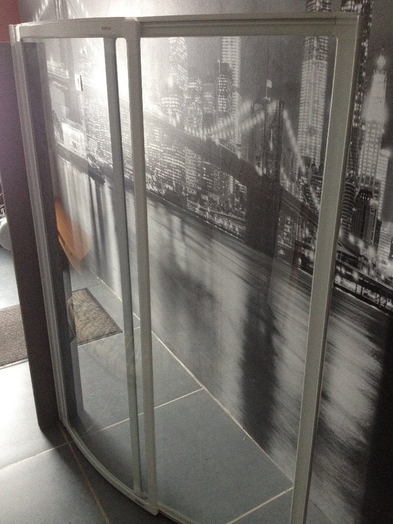 Allibert halfrond badwand universeel-NIEUW(nieuwprijs 575€), Ophalen, Nieuw, Glas, Bad