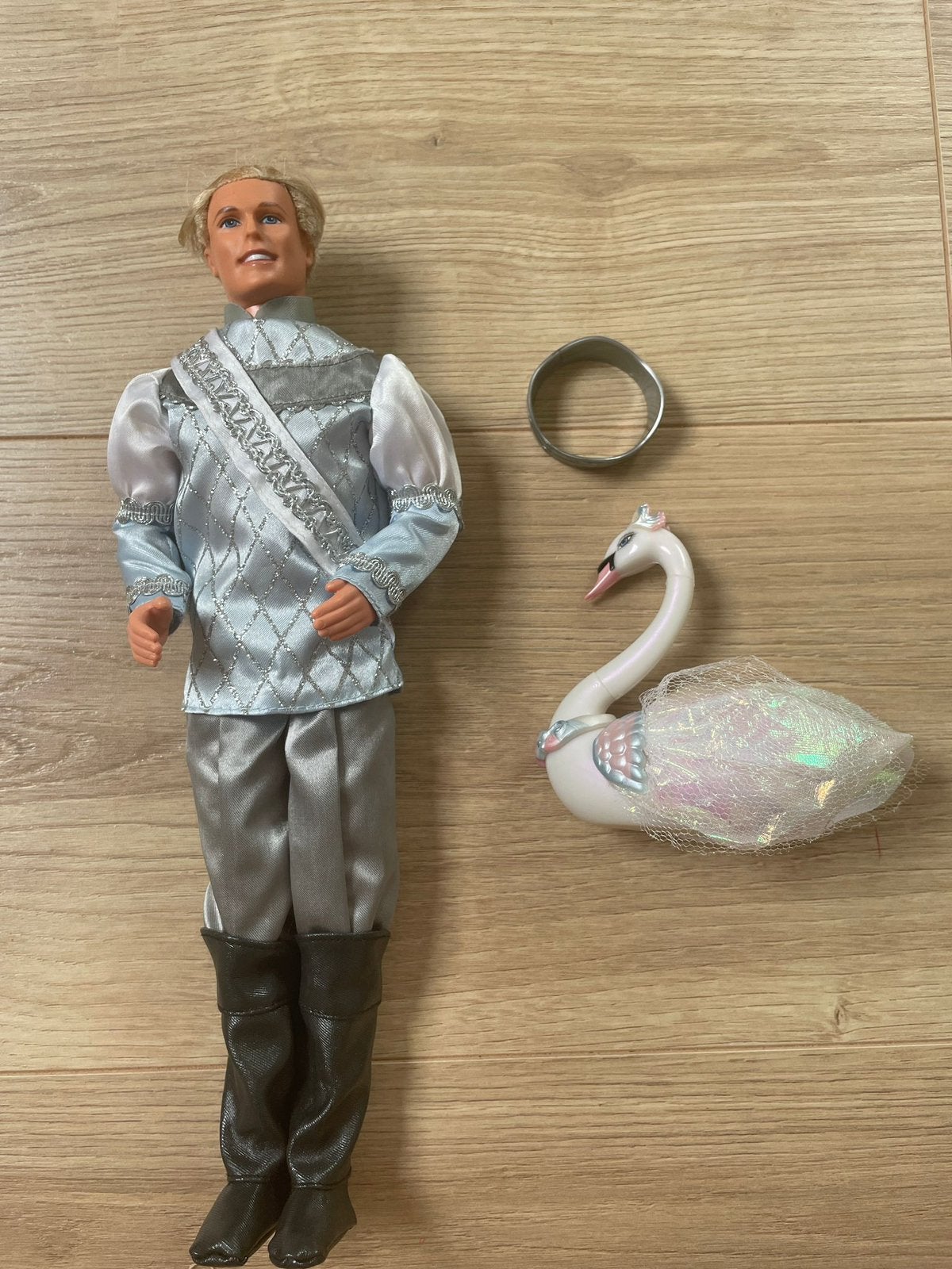 Barbie Swan Lake Ken - 2003 - intégrale, Enfants & Bébés, Jouets | Poupées, Enlèvement ou Envoi, Comme neuf, Barbie