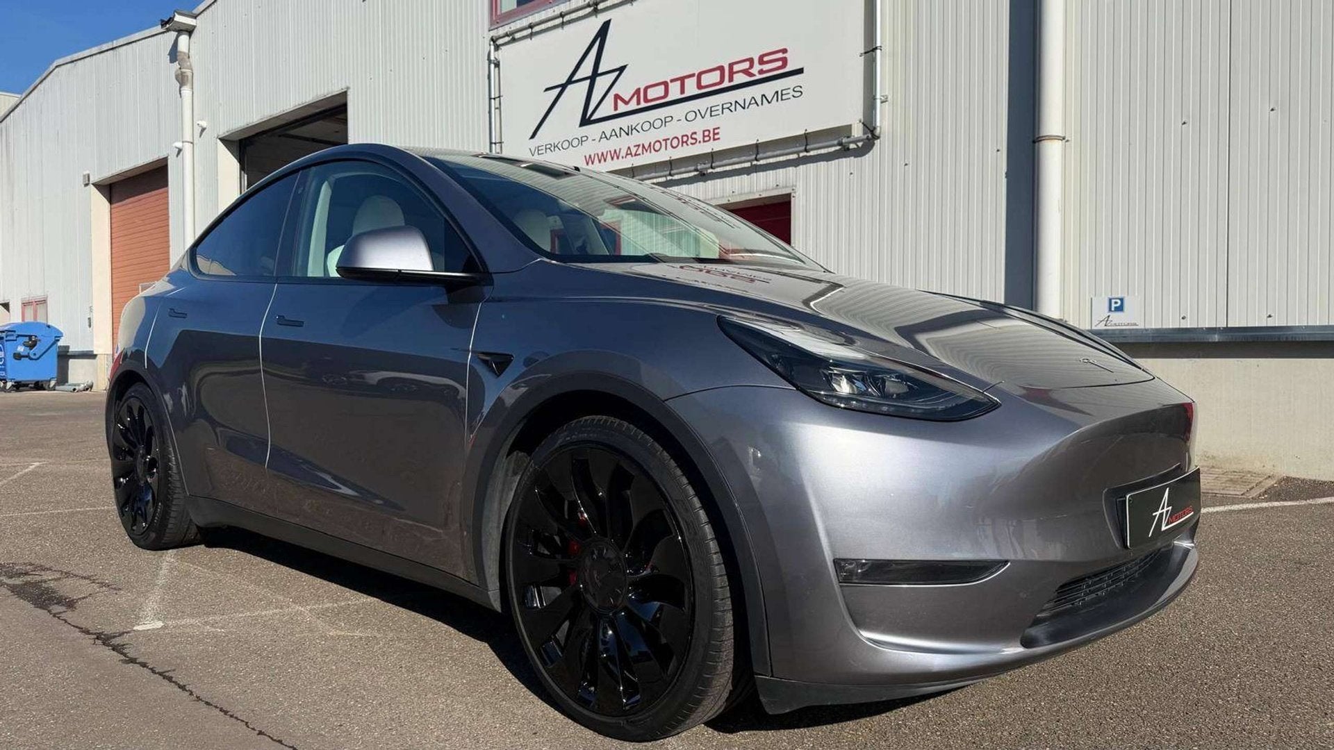 Tesla Model Y 79 kWh Dual Motor Performance (393 kW) Keyless, Auto's, Tesla, Automaat, Dealer onderhouden, 5 deurs, Zilver of Grijs