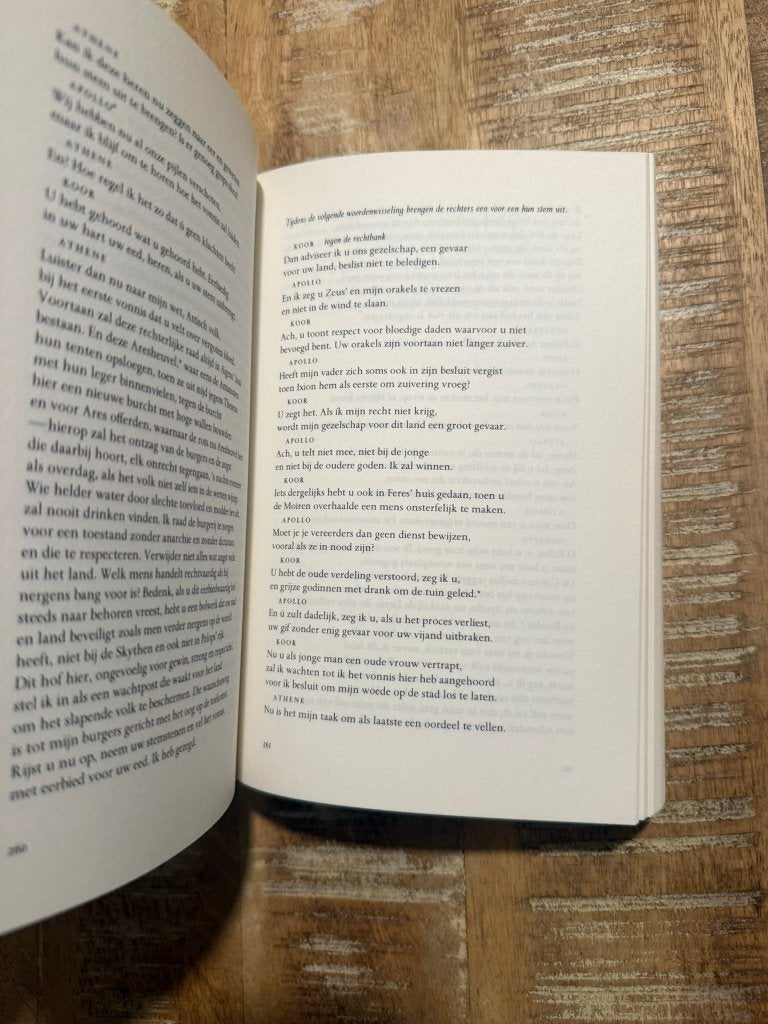 Een familie, acht tragedies - Aischylos, Sofokles, Euripides, Ophalen of Verzenden, Zo goed als nieuw, Aischylos, Sofokles, Euripides