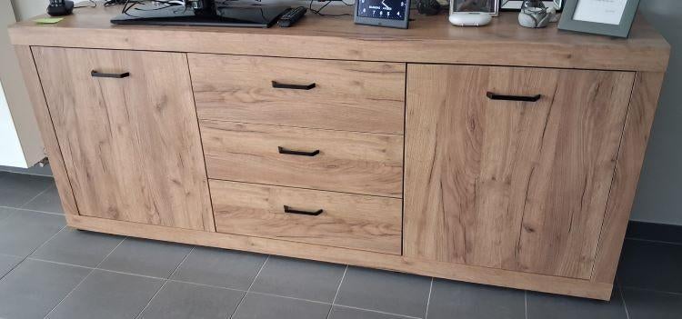 Inboedel kasten tafels stoelen bed, Huis en Inrichting, Ophalen