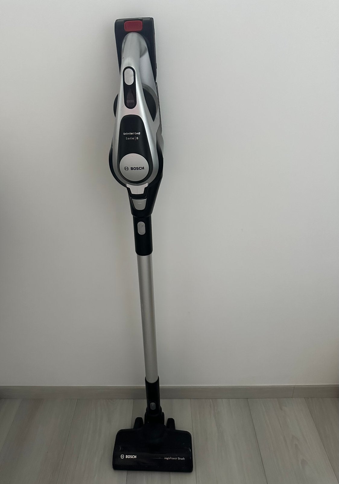 Bosch Unlimited Gen2 Serie 8 steelstofzuiger, Electroménager, Enlèvement, Utilisé, Aspirateur balai, Bosch