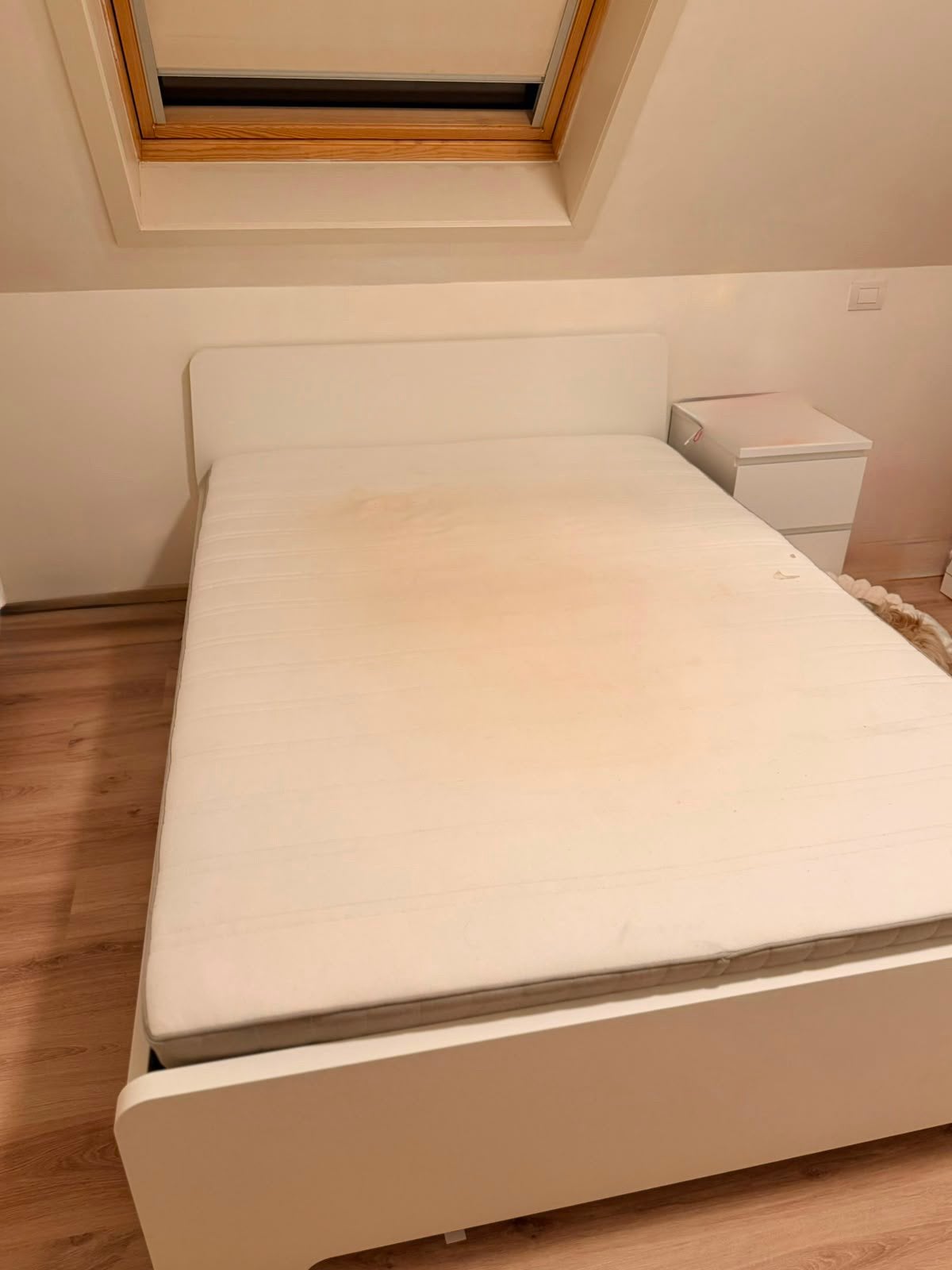 Bed 140x200, Huis en Inrichting, Slaapkamer | Bedden, Ophalen, Zo goed als nieuw
