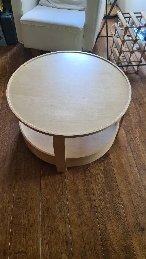 Table basse ronde en placage de bouleau Ikea, Enlèvement