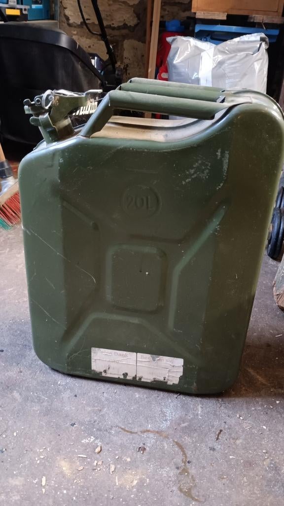 Jerrycans de 20L    3 pièces disponibles, Ophalen