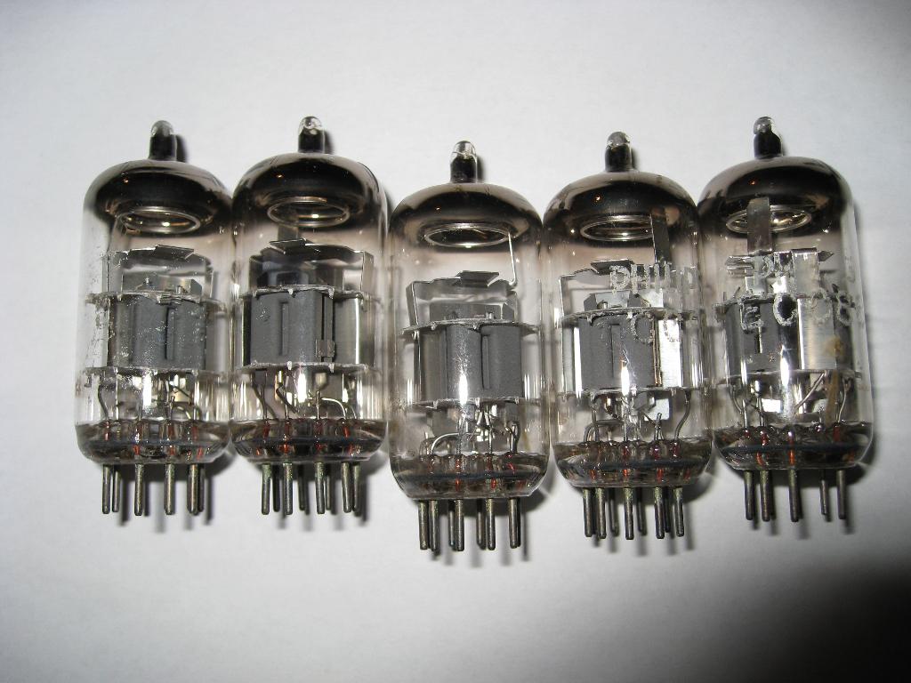 5x ecc88 philips  - 7x el34 ULTRON/RFT, Enlèvement, Tube ou Tubes
