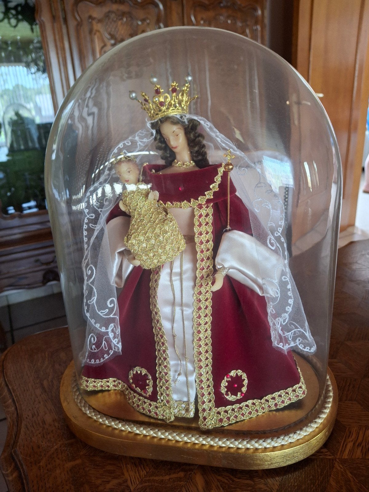 Beeld van Madonna met kind, Ophalen