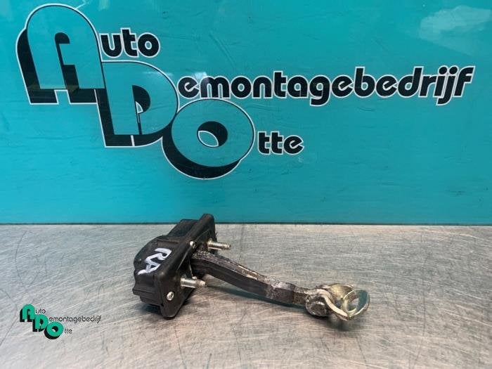 Butée 4portes arrière droite d'un Fiat Punto Evo (Punto Ev, -, 3 mois de garantie, Utilisé, Fiat
