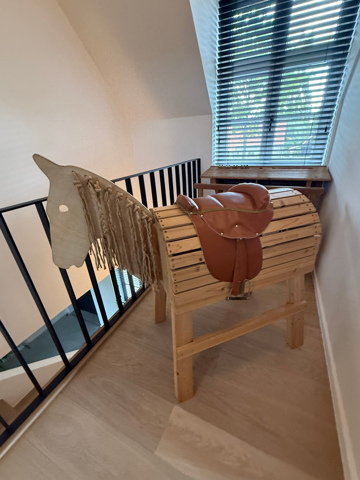 Paard in hout, Ophalen, Zo goed als nieuw