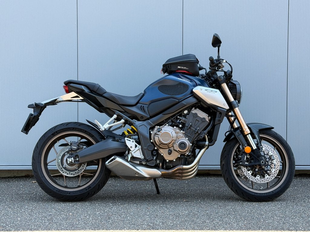 Honda CB 650 R met Quickshifter en ABS / Tanktas / 2022, Traction Control, 4 cilinders, Meer dan 35 kW, Handgeschakeld