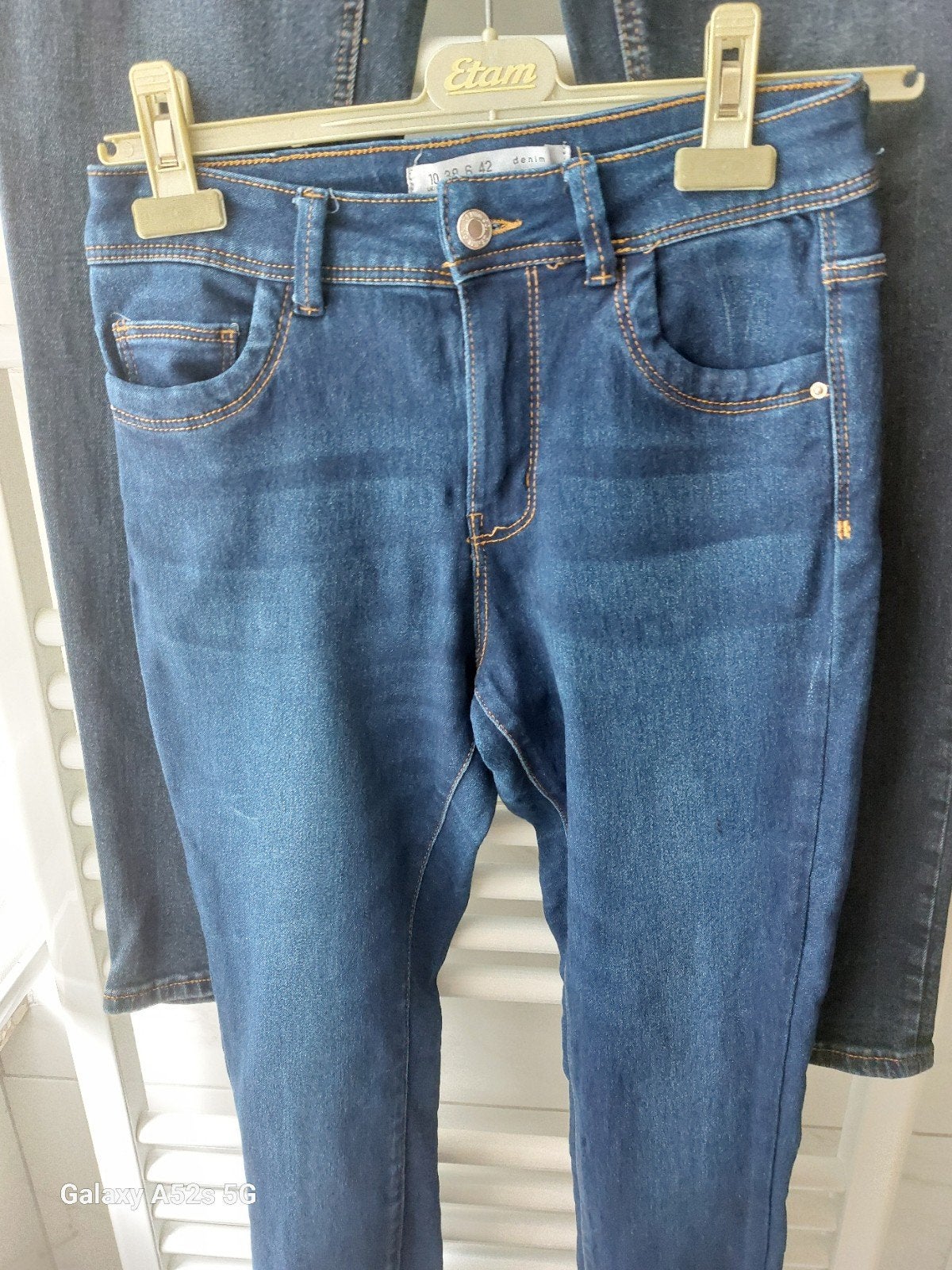 Jeans dame stretch taille 38 bon état pour 15 €, Kleding | Dames, Spijkerbroeken en Jeans